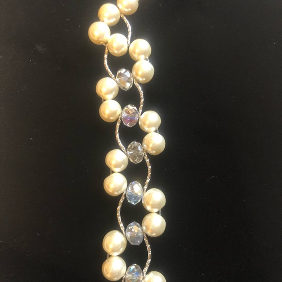 Jewelry - 💋Faux Pearl, Crystal/Silver Accent Bracelet  8”, $4 or 6 for $15
